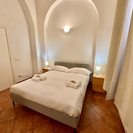 A Due Passi Dall'accademia Apartment