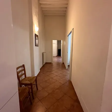 A Due Passi Dall'accademia Apartmán